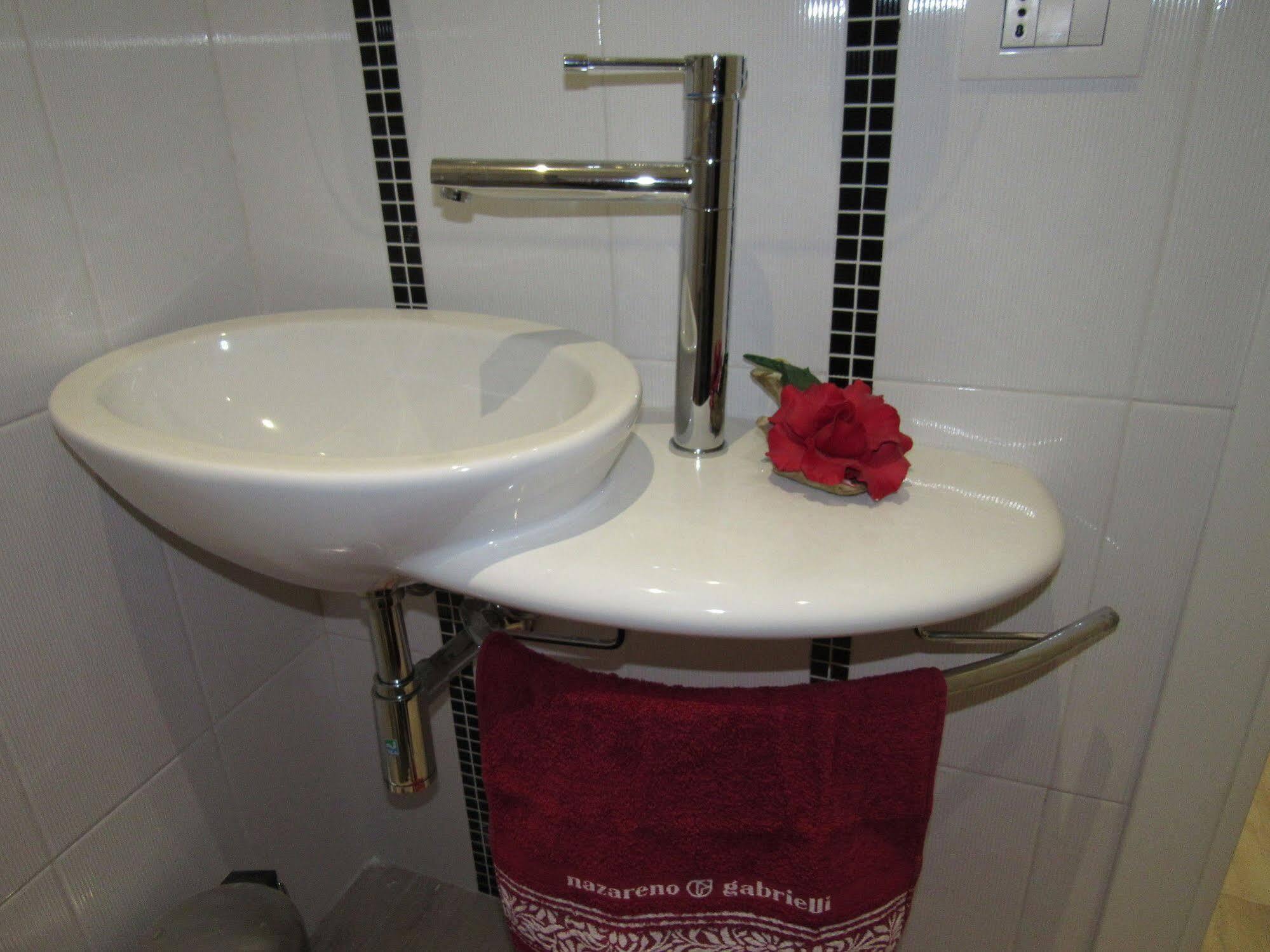 La Voce Del Violino Bed & Breakfast รากูซา ภายนอก รูปภาพ