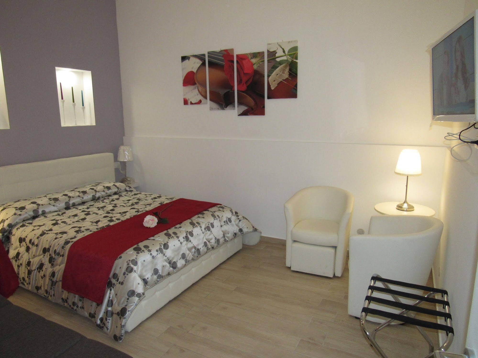 La Voce Del Violino Bed & Breakfast รากูซา ภายนอก รูปภาพ